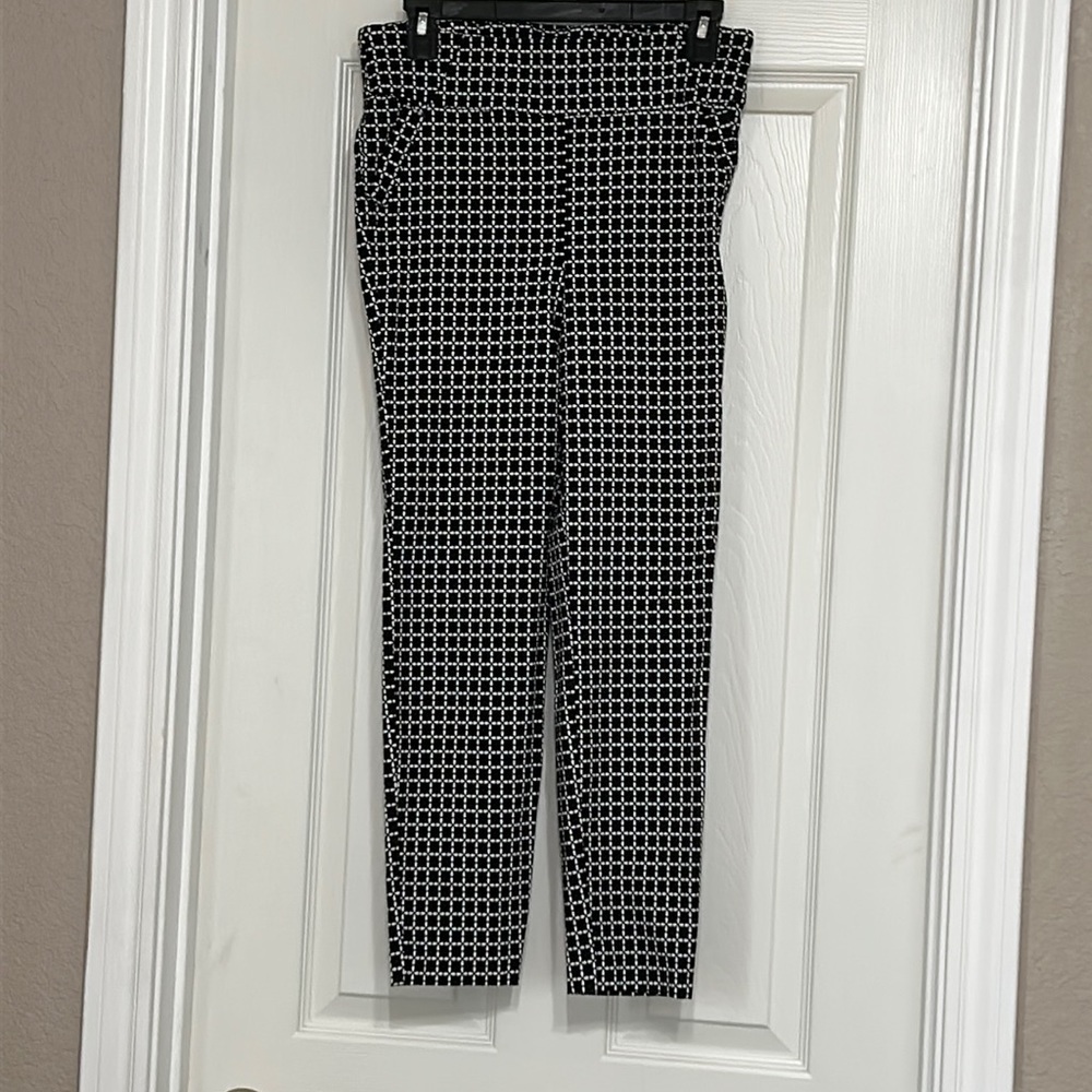 Soho Apparel Limited Black and White Leggings
